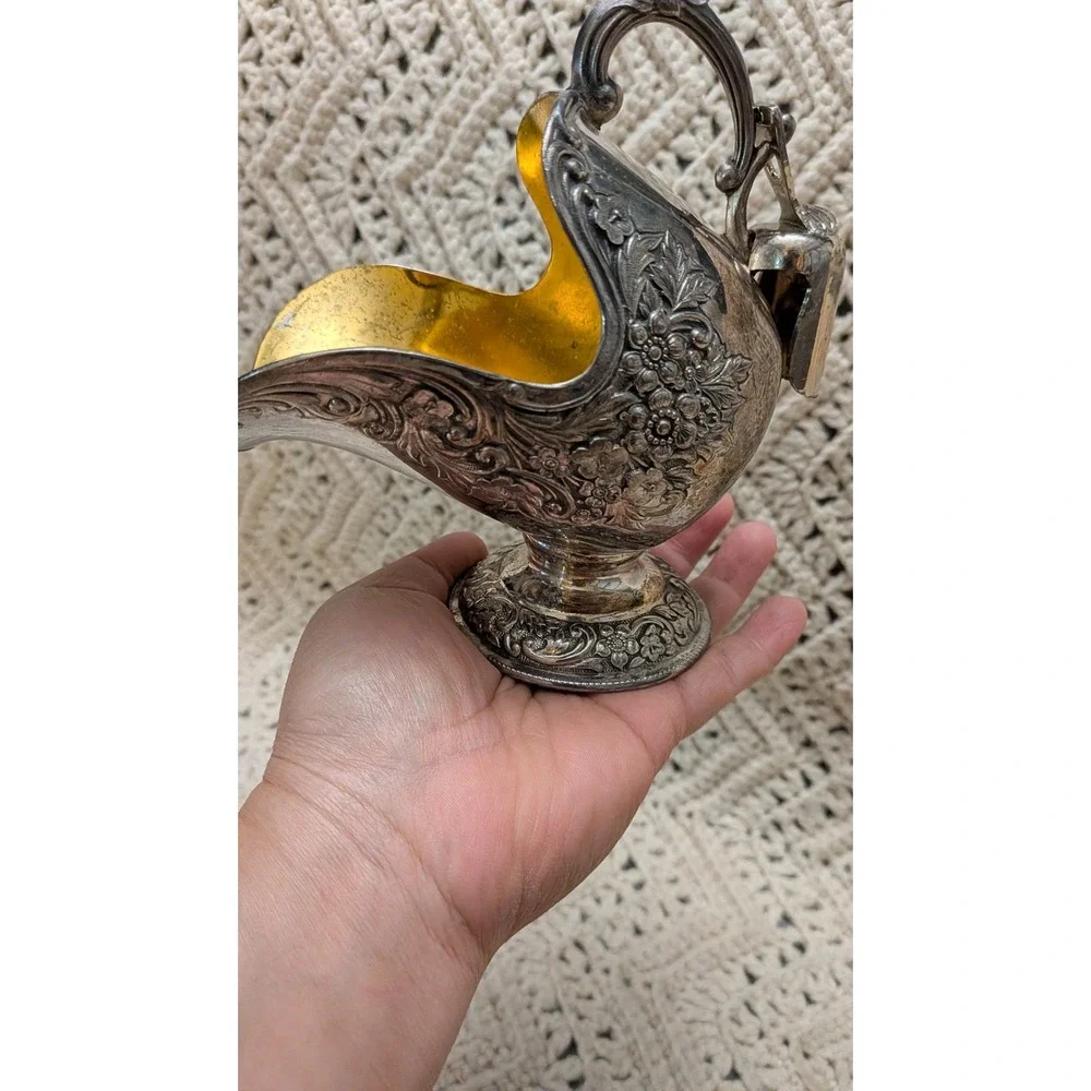 Leonard Silverplate Sugar Scuttle Floral Repousse Gold Wash Interior with Scoop